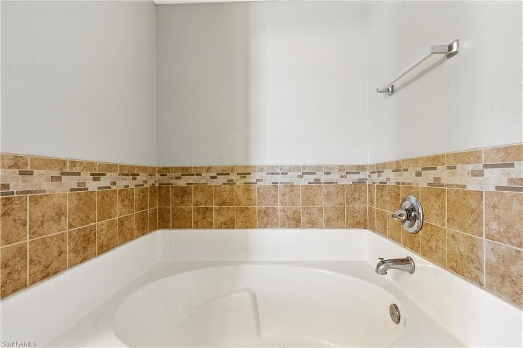 1409 Juanita Pl, Cape Coral, FL 33993-20