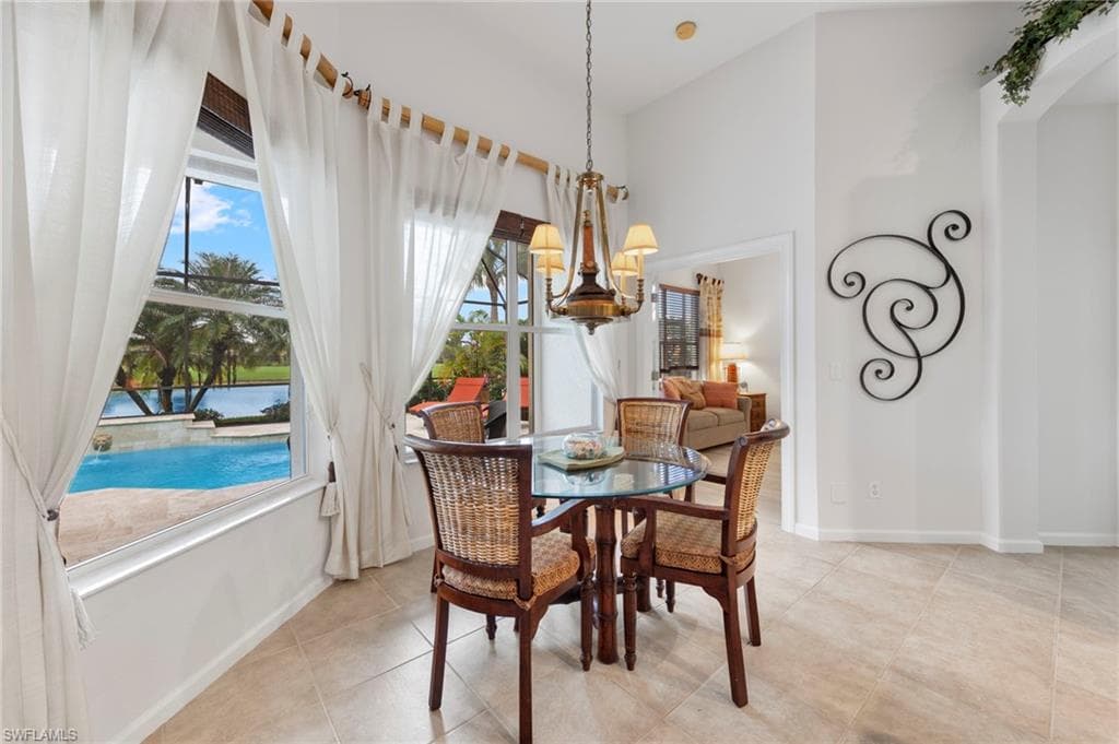 8975 Morgan Ct, Naples, FL 34113-9