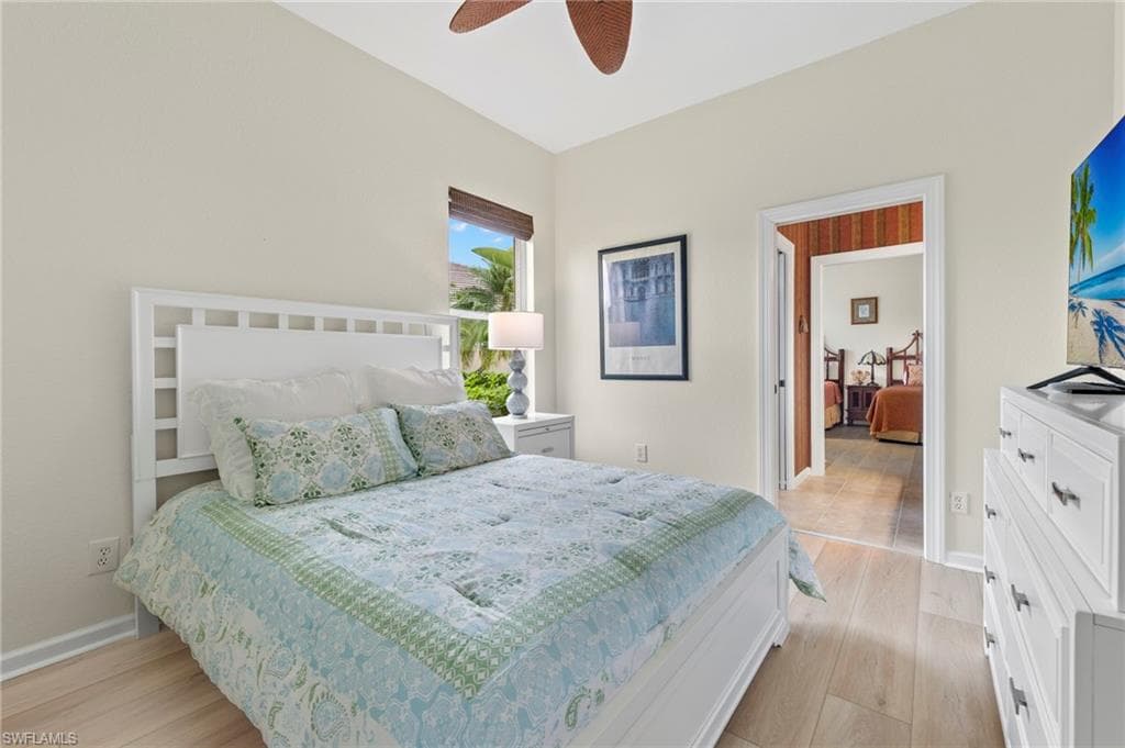 8975 Morgan Ct, Naples, FL 34113-16