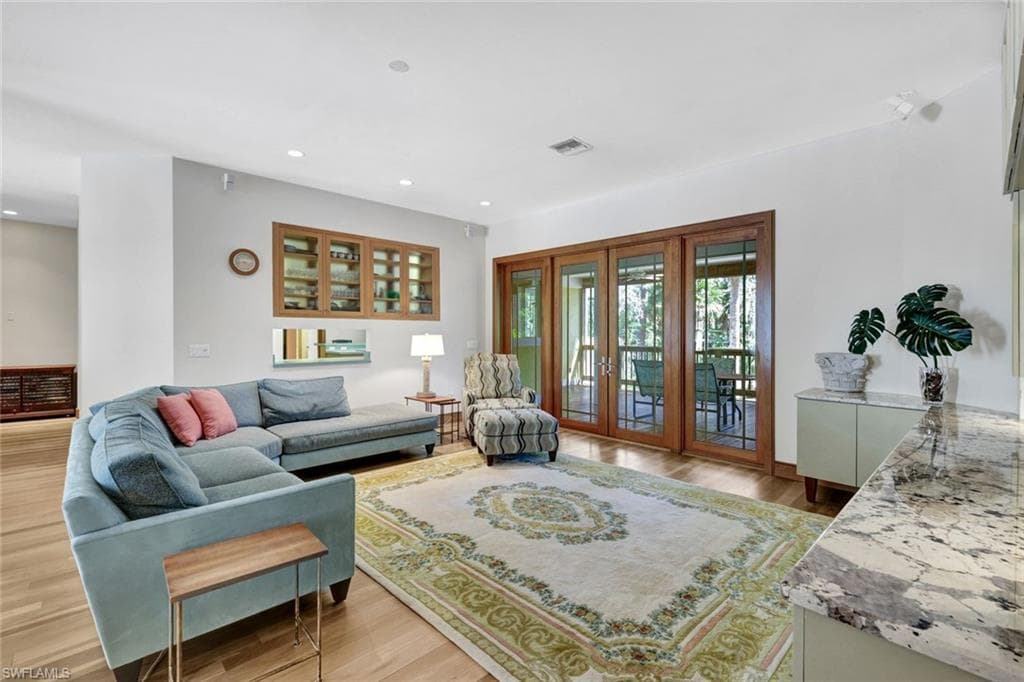 5660 English Oaks Ln, Naples, FL 34119-9