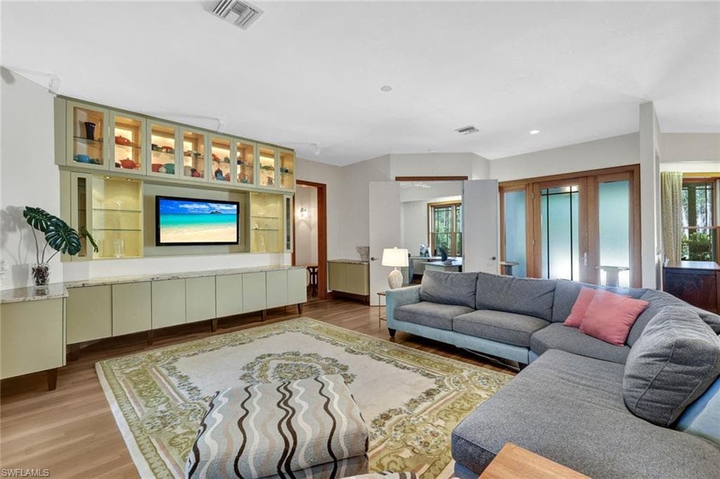 5660 English Oaks Ln, Naples, FL 34119-10
