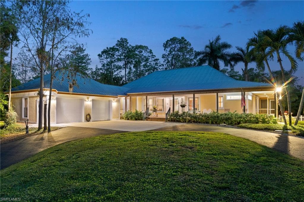 5660 English Oaks Ln, Naples, FL 34119-2