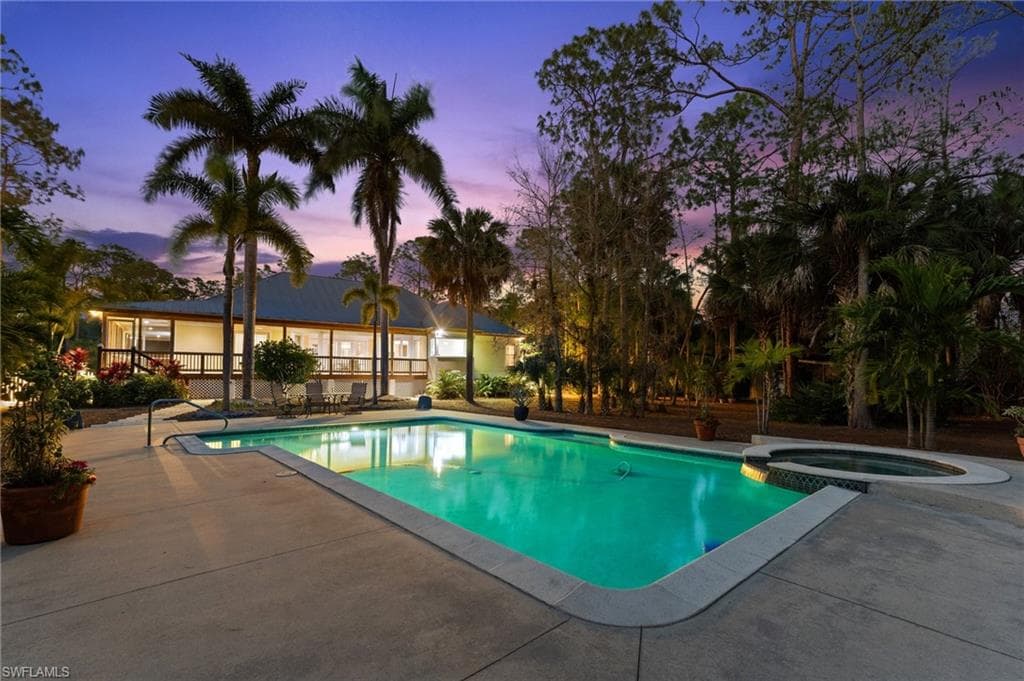 5660 English Oaks Ln, Naples, FL 34119-6