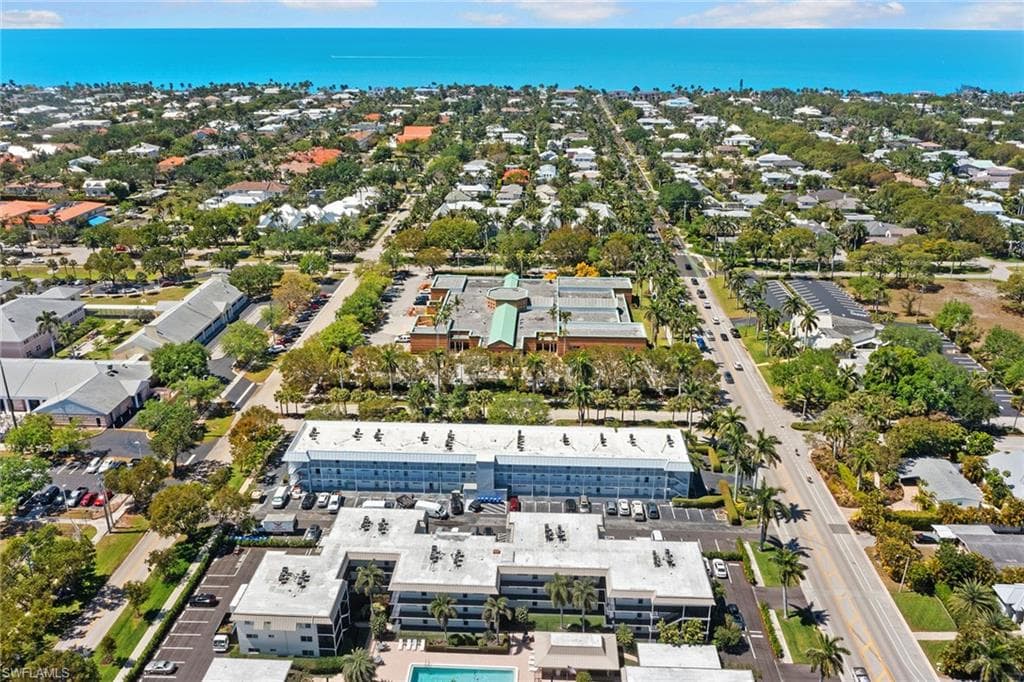 72 7th St S 210, Naples, FL 34102-17