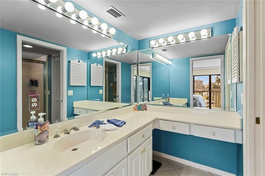 845 Collier Ct 204, Marco Island, FL 34145-11