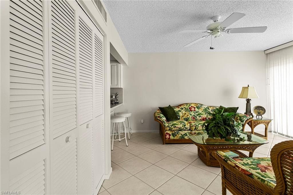845 Collier Ct 204, Marco Island, FL 34145-15