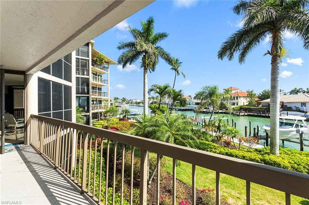 845 Collier Ct 204, Marco Island, FL 34145-1