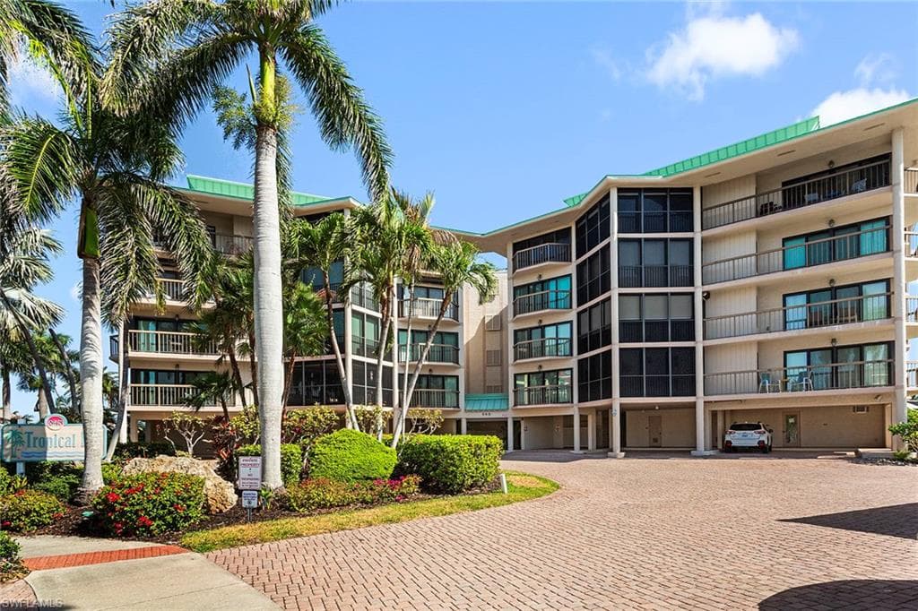 845 Collier Ct 204, Marco Island, FL 34145-28