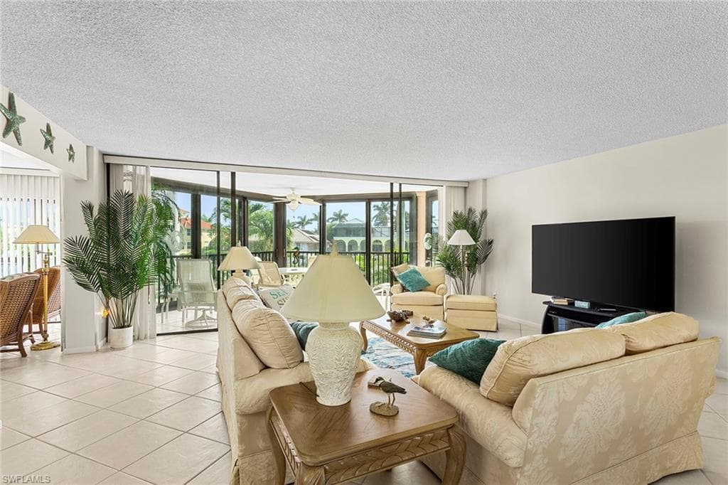 845 Collier Ct 204, Marco Island, FL 34145-3