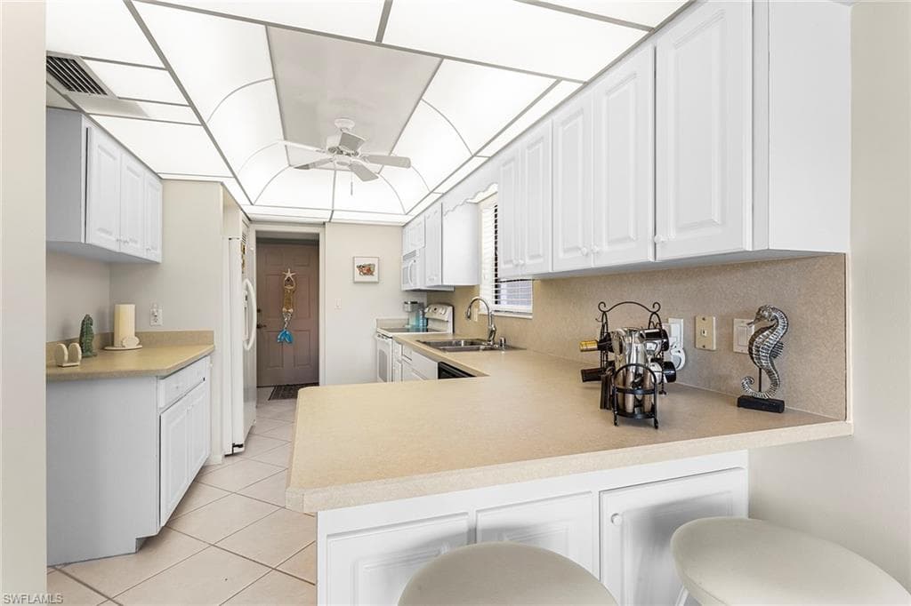 845 Collier Ct 204, Marco Island, FL 34145-8