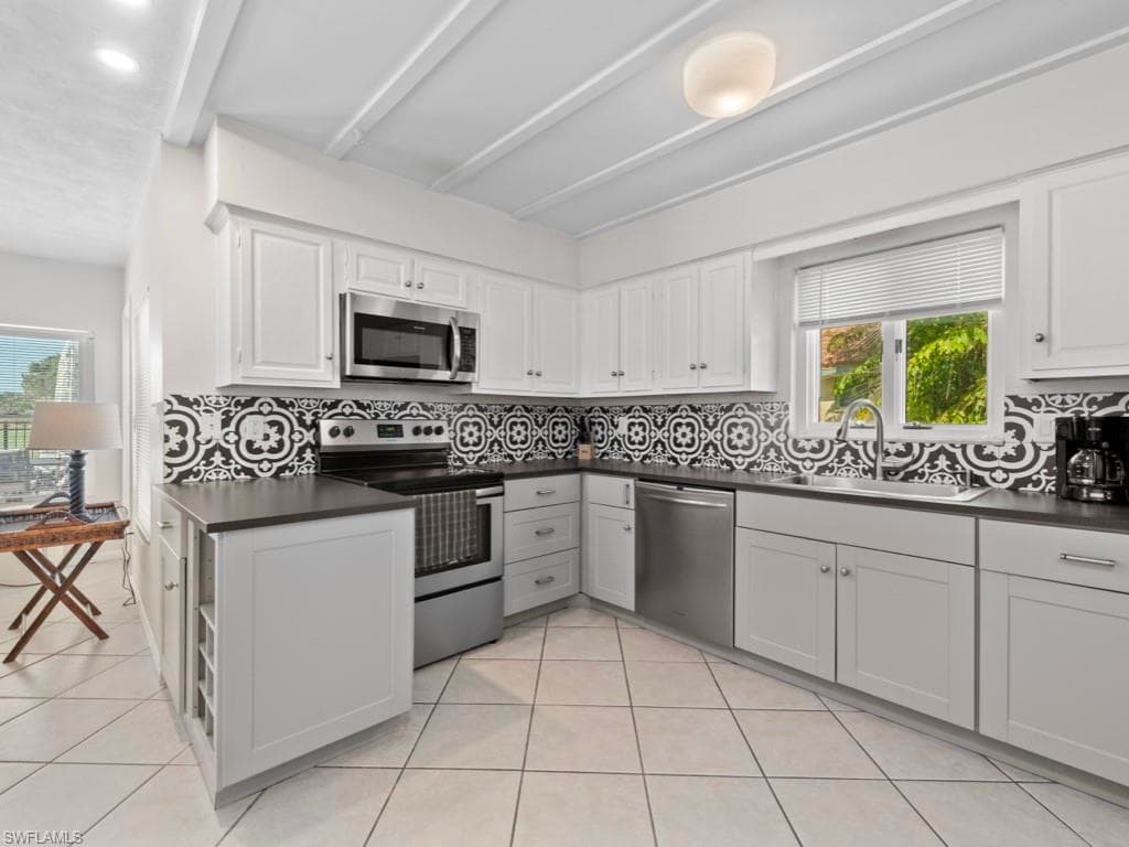224 Shadowridge Ct, Marco Island, FL 34145-6