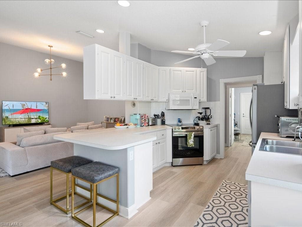 3238 Barbados Ln, Naples, FL 34119-13