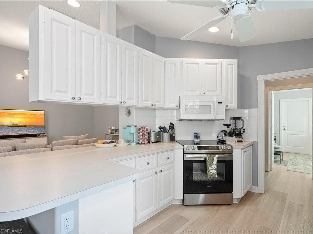 3238 Barbados Ln, Naples, FL 34119-16
