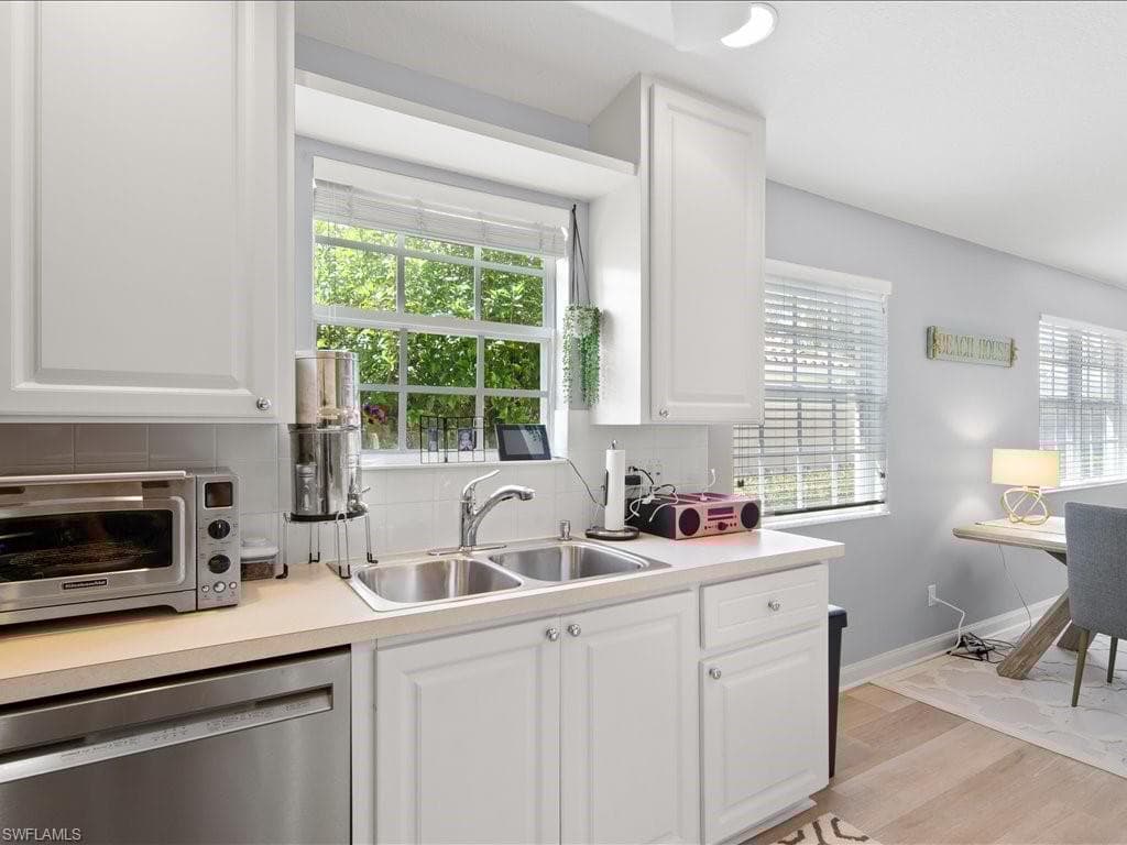 3238 Barbados Ln, Naples, FL 34119-17
