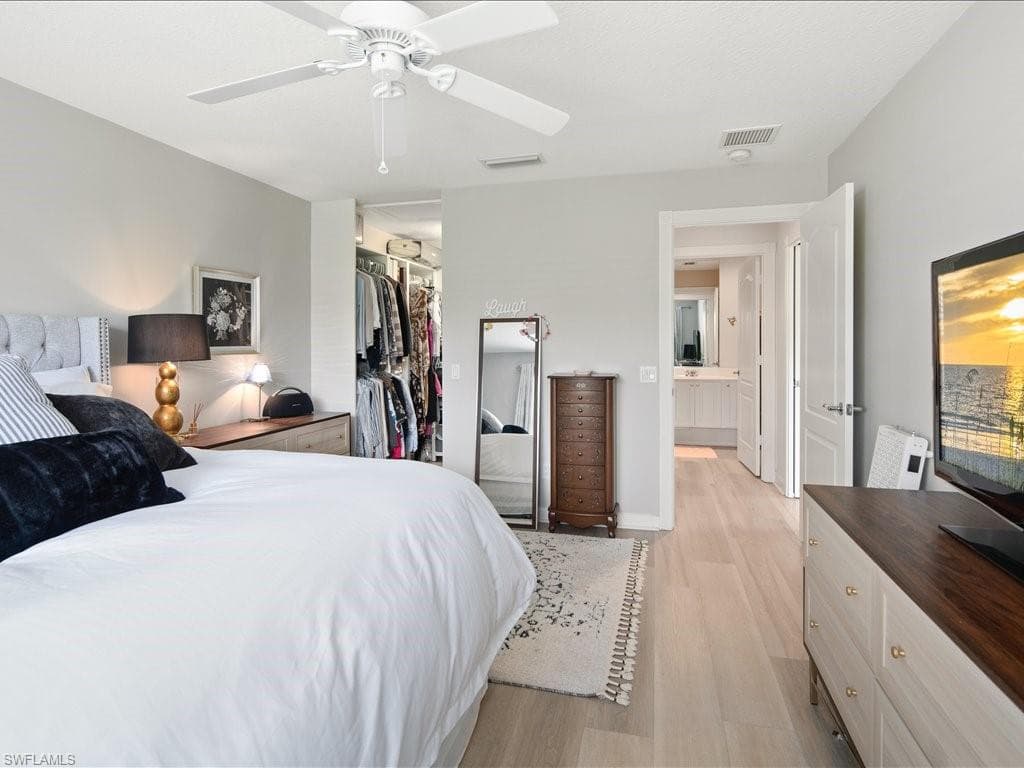 3238 Barbados Ln, Naples, FL 34119-21