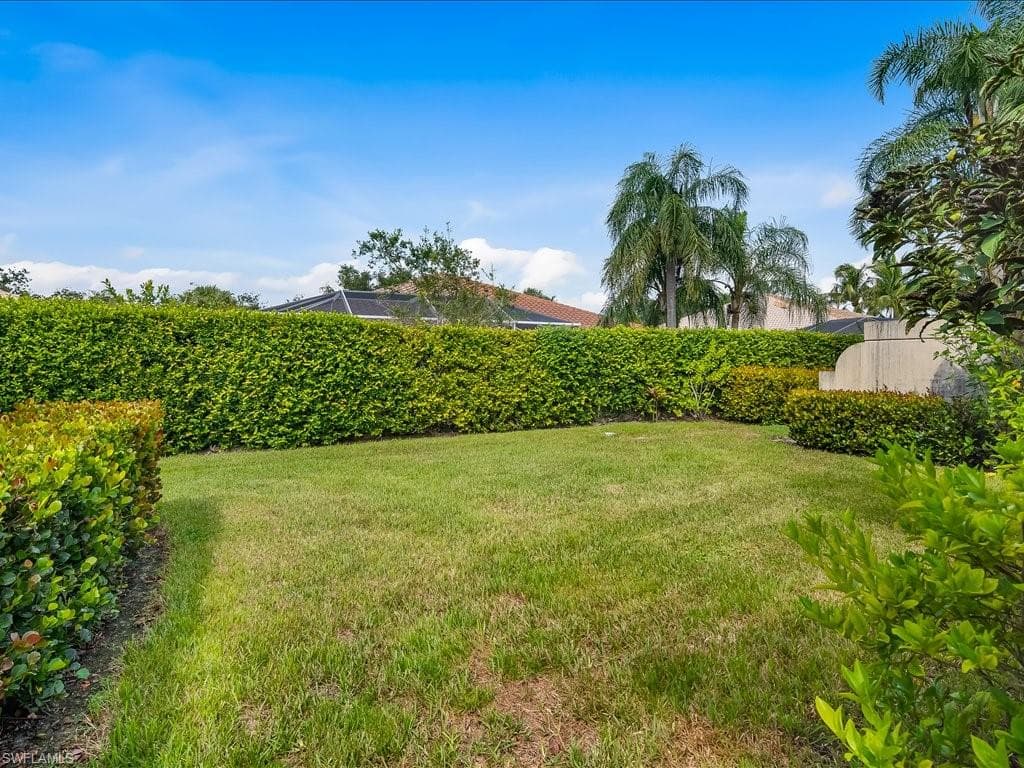 3238 Barbados Ln, Naples, FL 34119-32