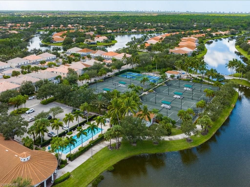3238 Barbados Ln, Naples, FL 34119-36
