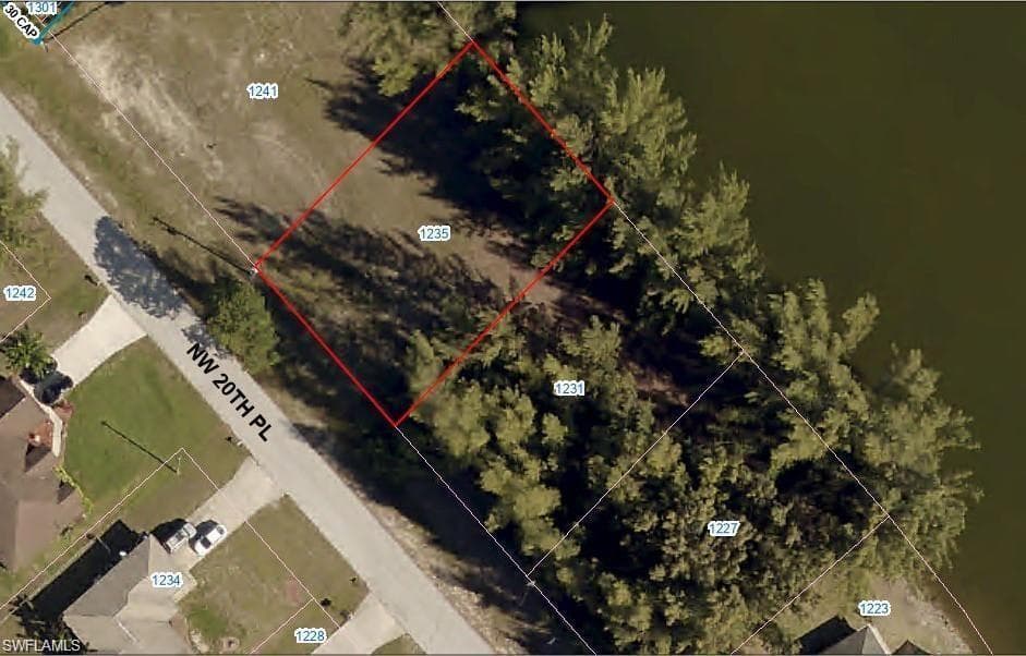 1235 20th Pl, Cape Coral, FL 33993-2