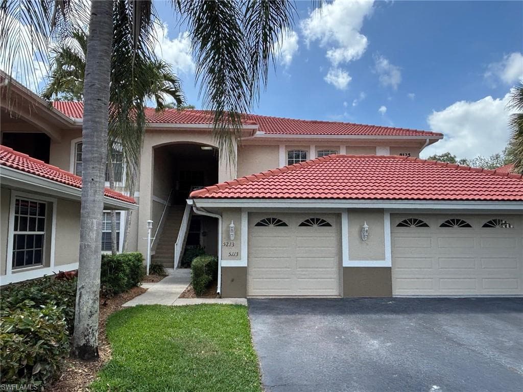 8125 Celeste Dr 5213, Naples, FL 34113-2