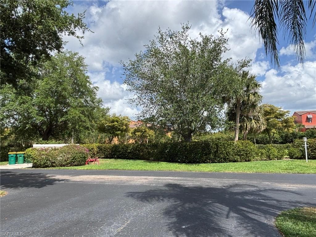 8125 Celeste Dr 5213, Naples, FL 34113-5