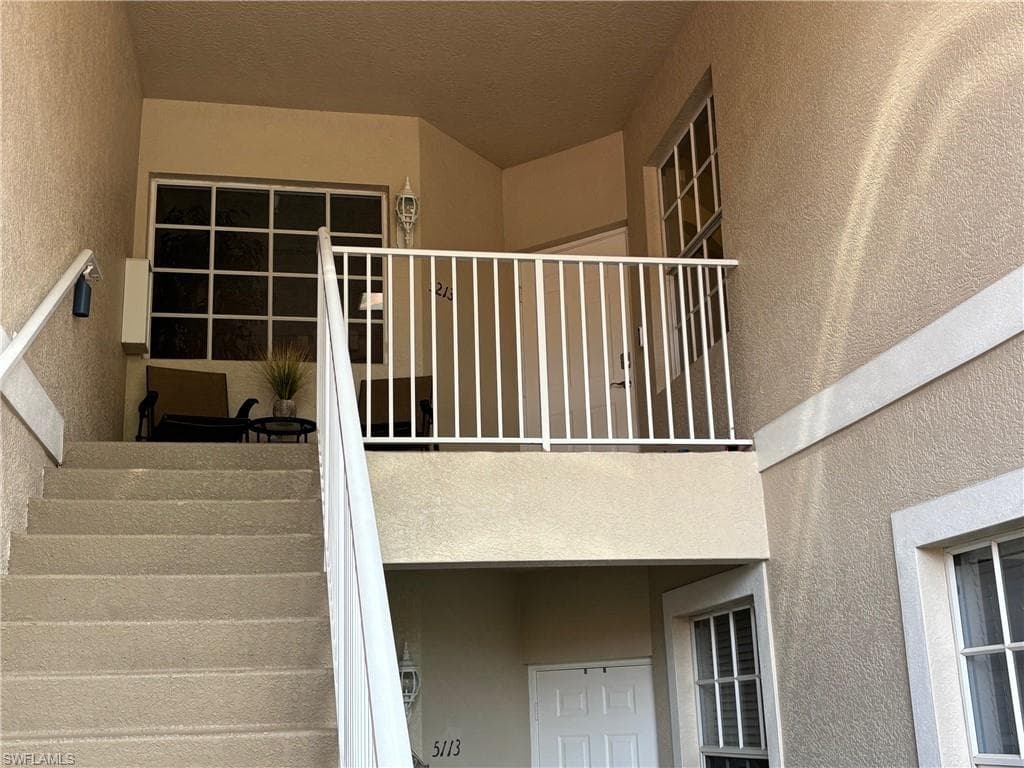 8125 Celeste Dr 5213, Naples, FL 34113-6
