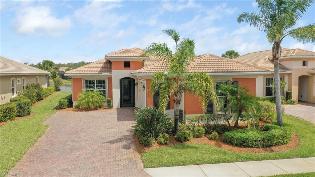 11619 Giulia Dr, Fort Myers, FL 33913-4