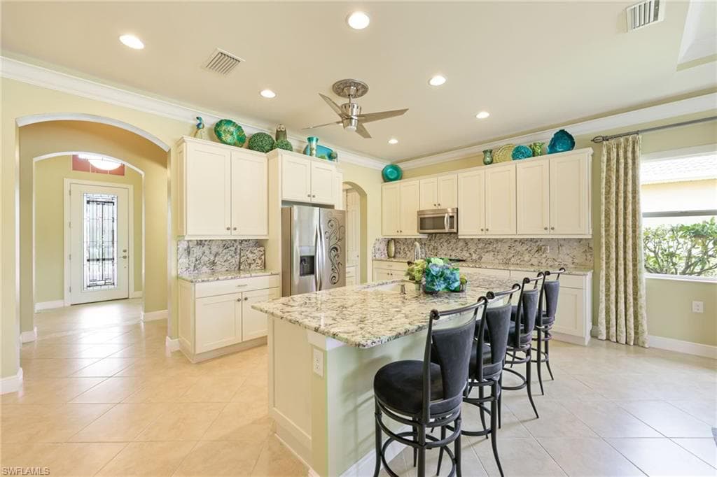 11619 Giulia Dr, Fort Myers, FL 33913-8
