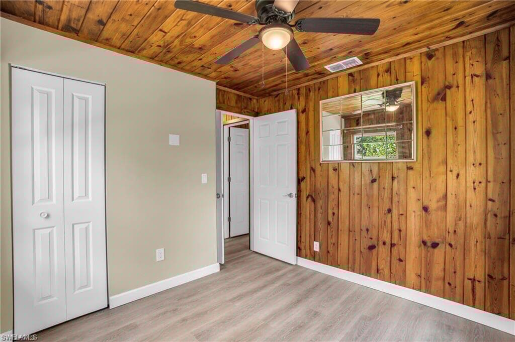 135 Standish Cir, North Fort Myers, FL 33903-18