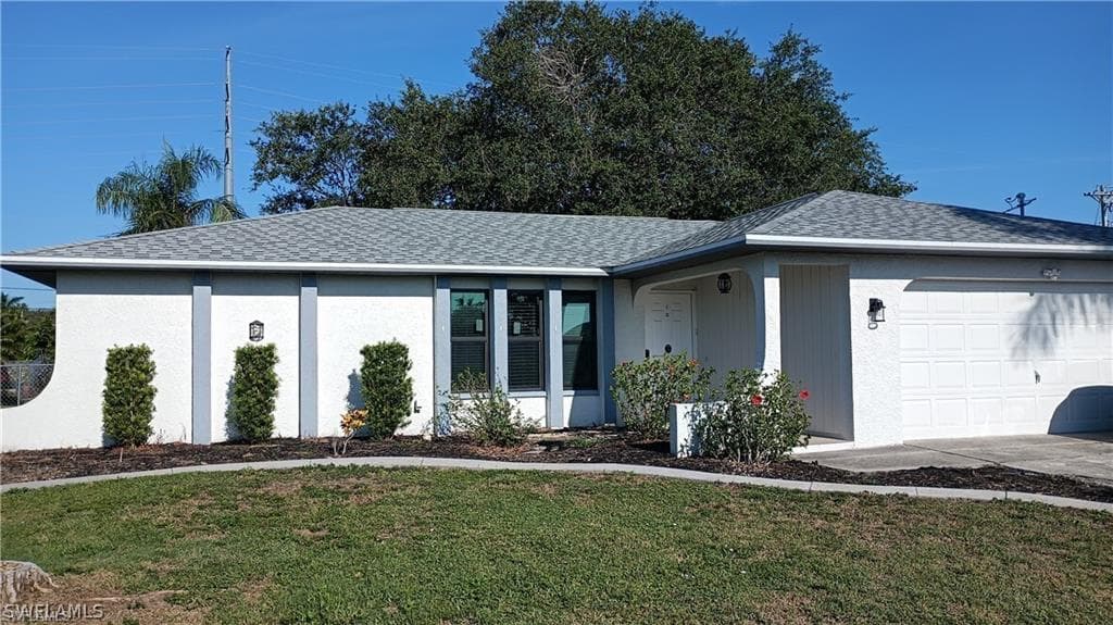 316 Santa Barbara Pl, Cape Coral, FL 33990-2