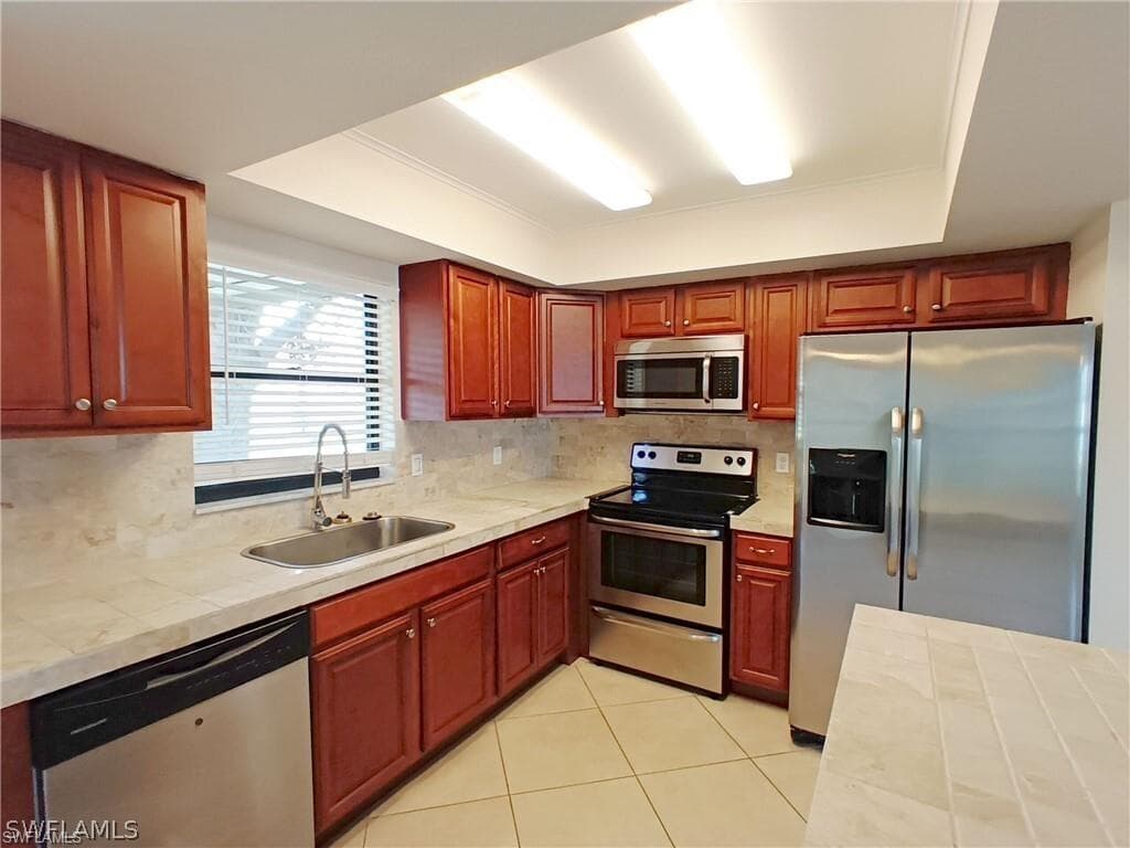 316 Santa Barbara Pl, Cape Coral, FL 33990-8