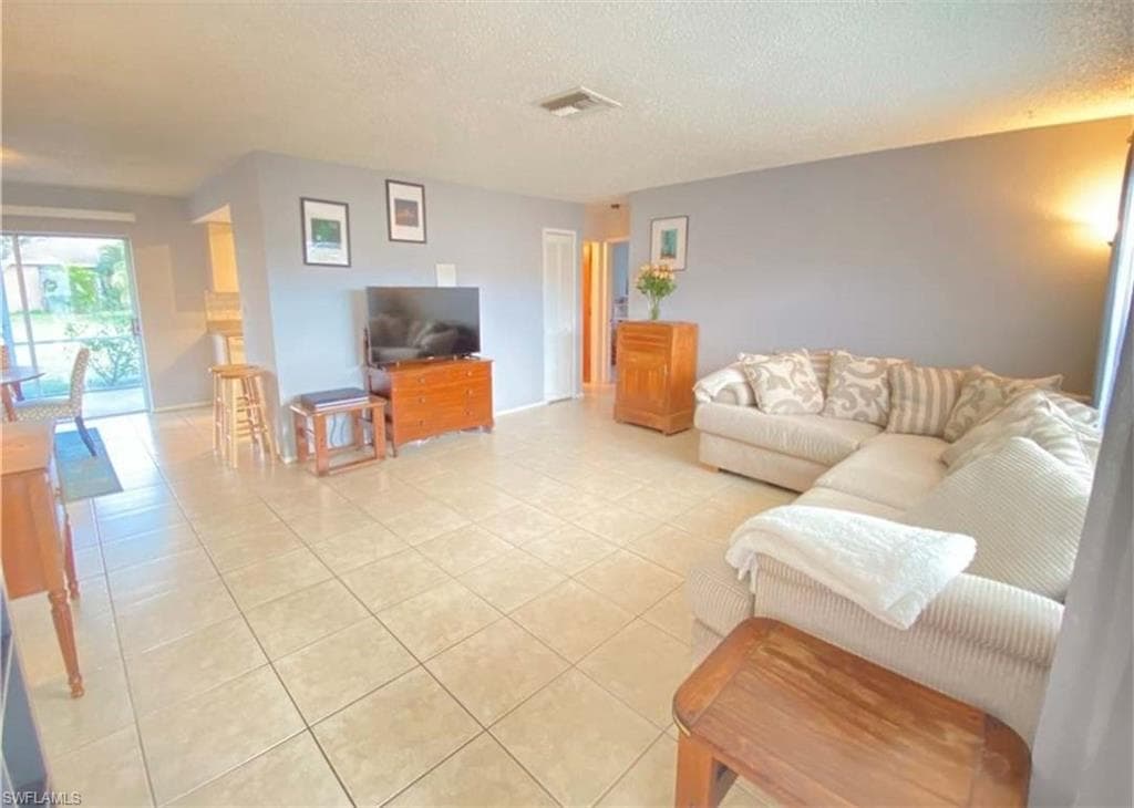 1815 11th Ave, Cape Coral, FL 33990-4