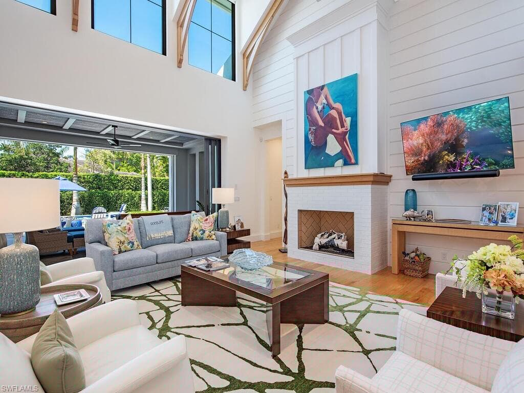 679 Rudder Rd, Naples, FL 34102-10