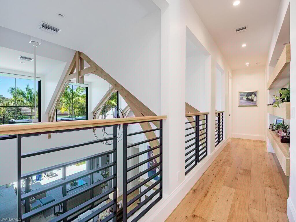 679 Rudder Rd, Naples, FL 34102-25