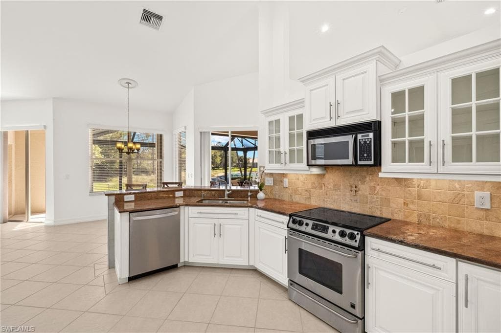 7034 Sugar Magnolia Cir, Naples, FL 34109-15