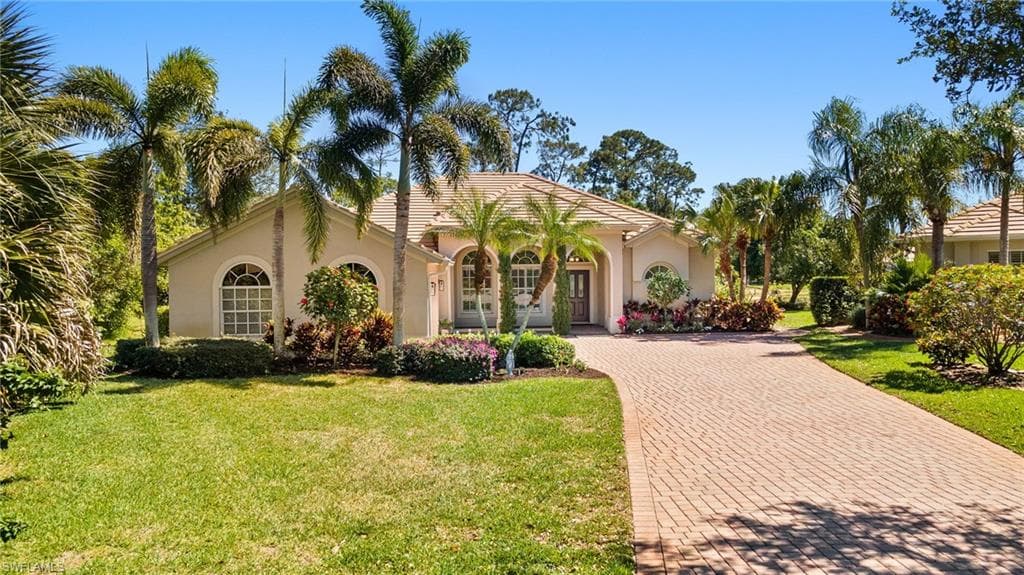7034 Sugar Magnolia Cir, Naples, FL 34109-2