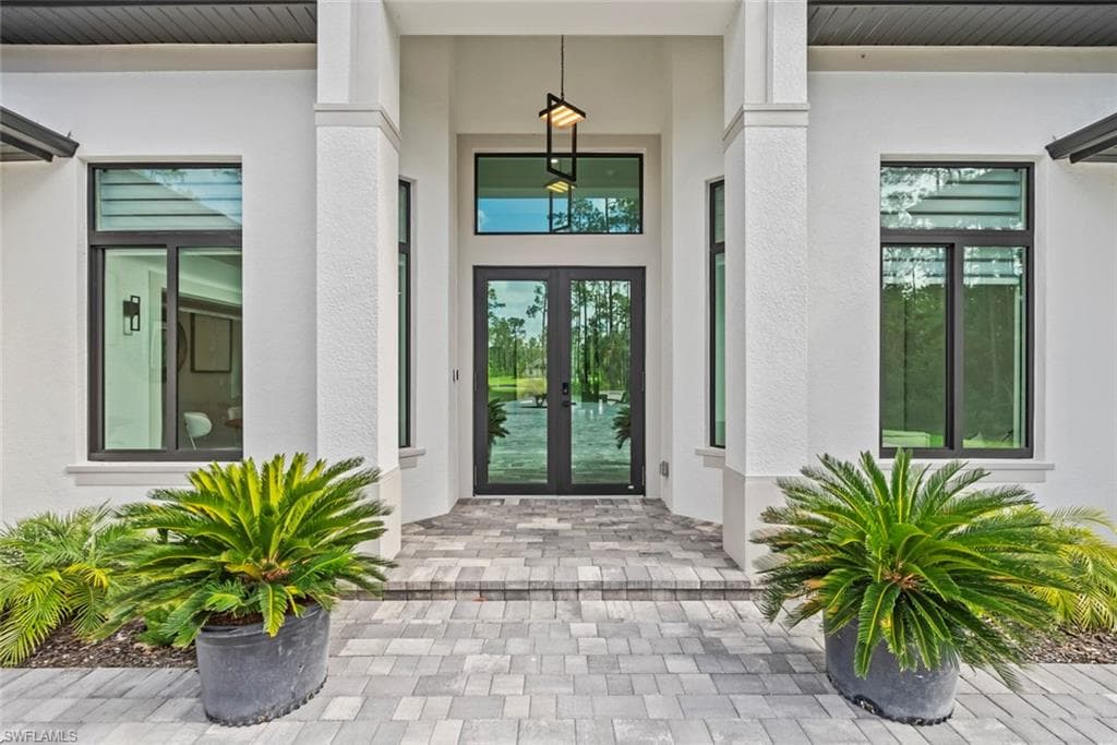 3513 14th Ave NE, Naples, FL 34120-20