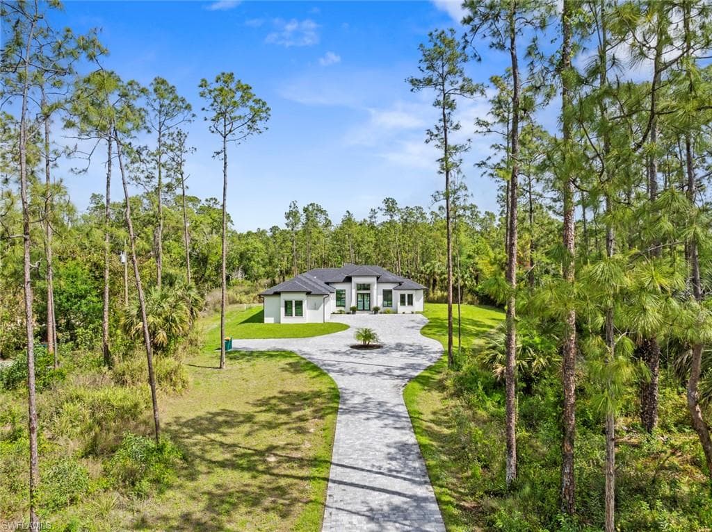 3513 14th Ave NE, Naples, FL 34120-4