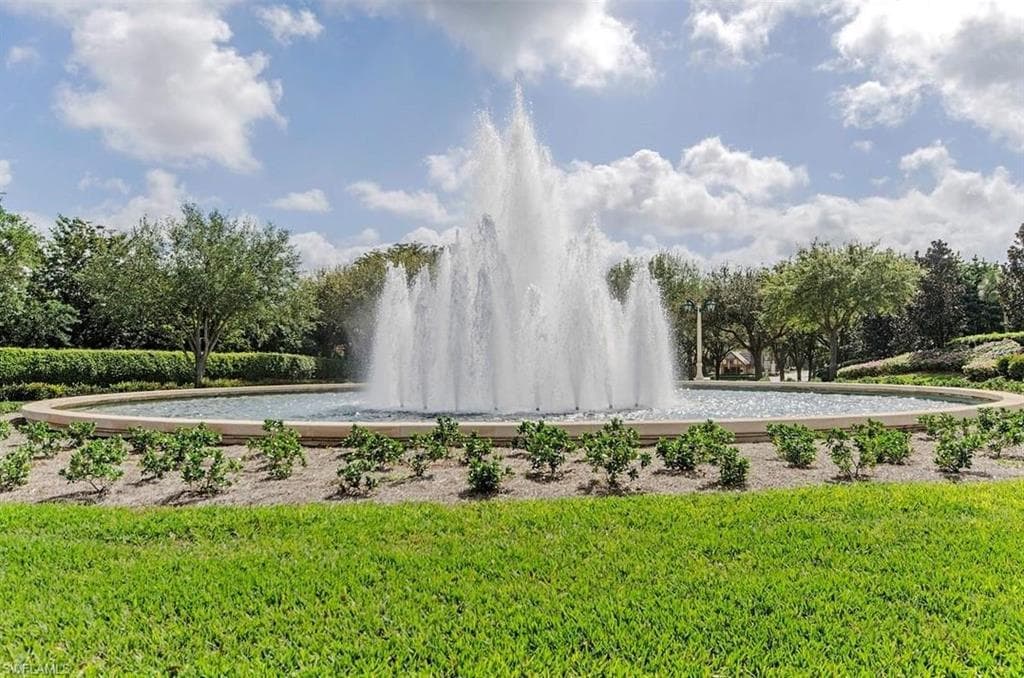 1830 Les Chateaux Blvd 104, Naples, FL 34109-14