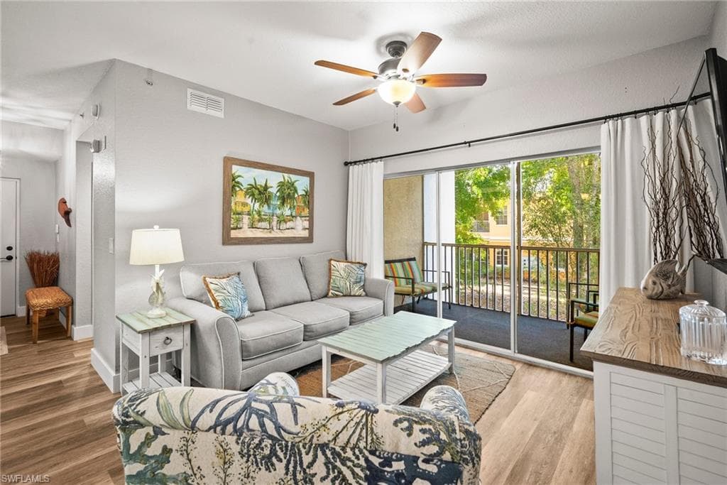 4665 Saint Croix Ln 1525, Naples, FL 34109-9