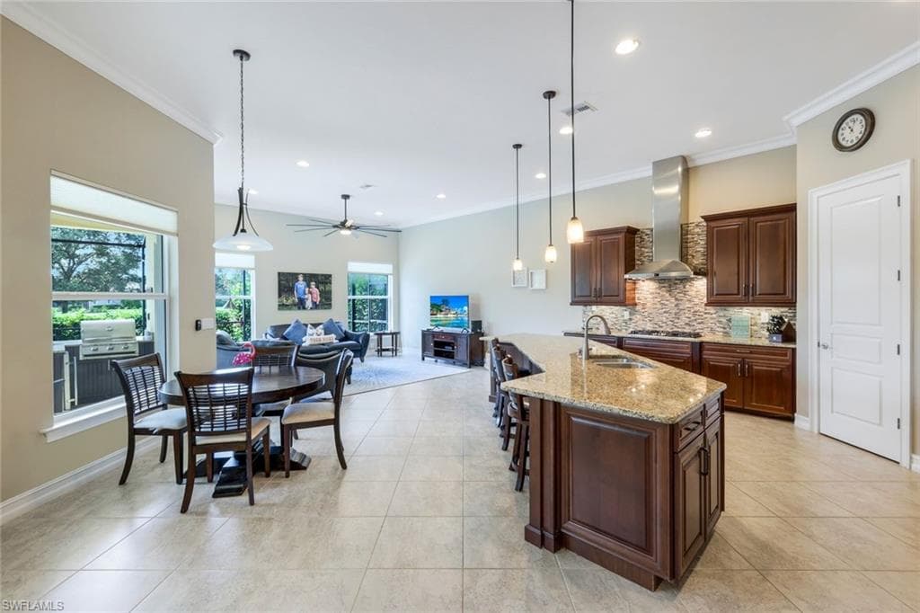 9337 Campanile Cir, Naples, FL 34114-16