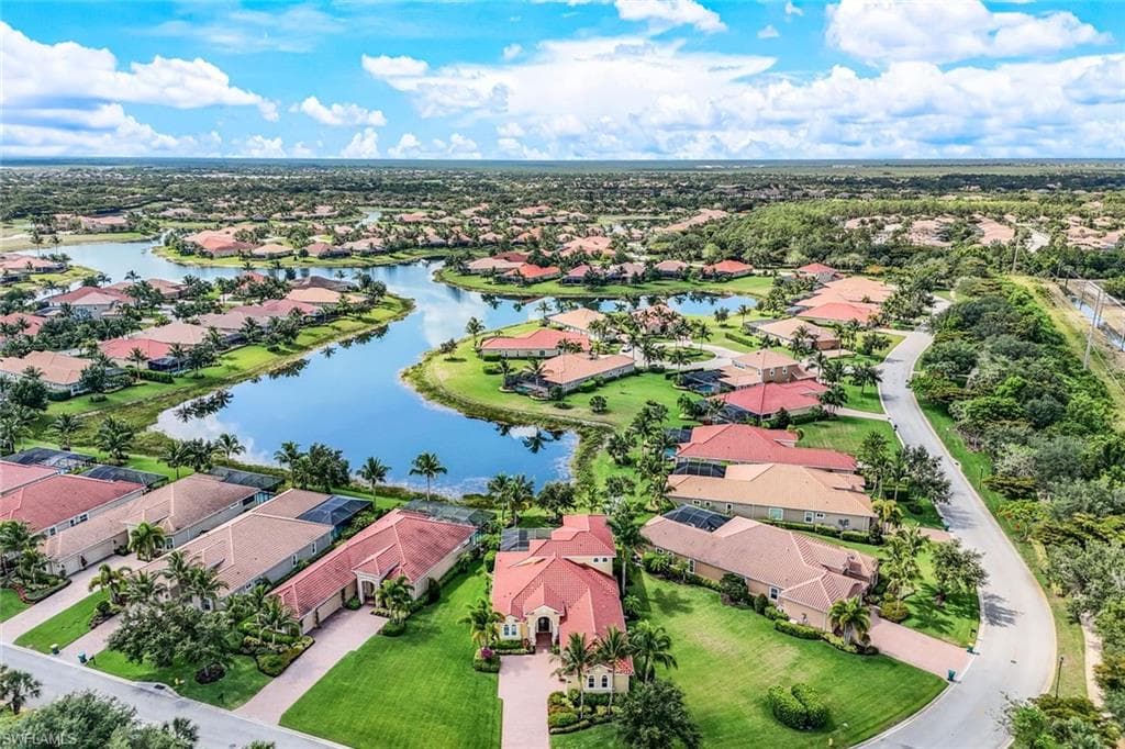 9337 Campanile Cir, Naples, FL 34114-1