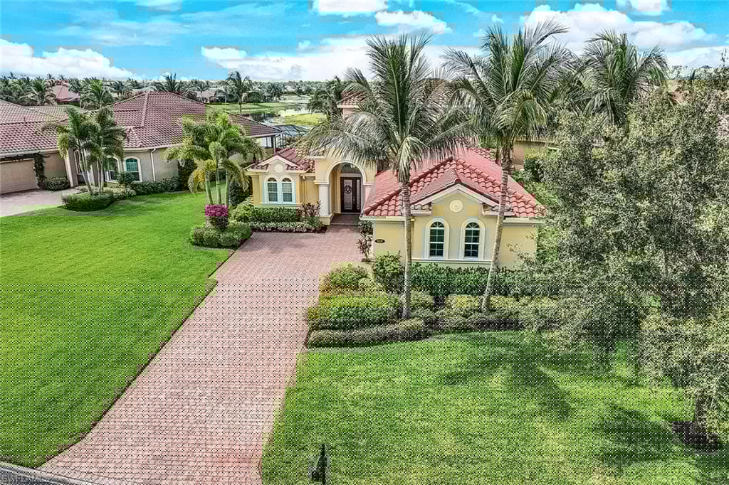 9337 Campanile Cir, Naples, FL 34114-48