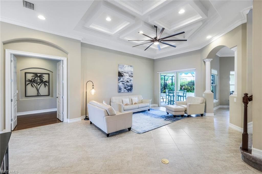 9337 Campanile Cir, Naples, FL 34114-7