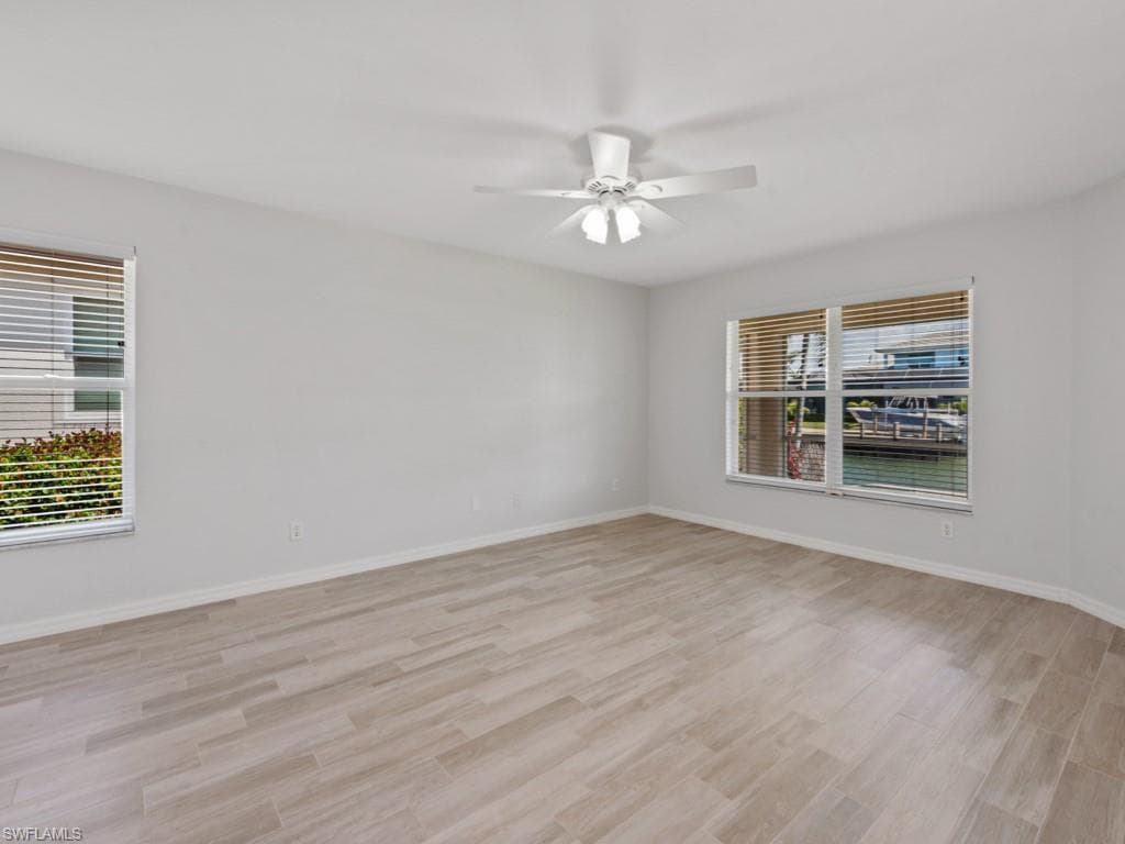 371 Edgewater Ct, Marco Island, FL 34145-24