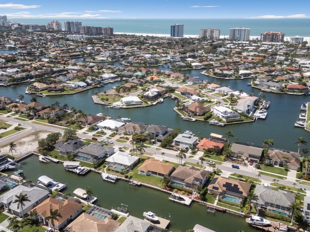 371 Edgewater Ct, Marco Island, FL 34145-26