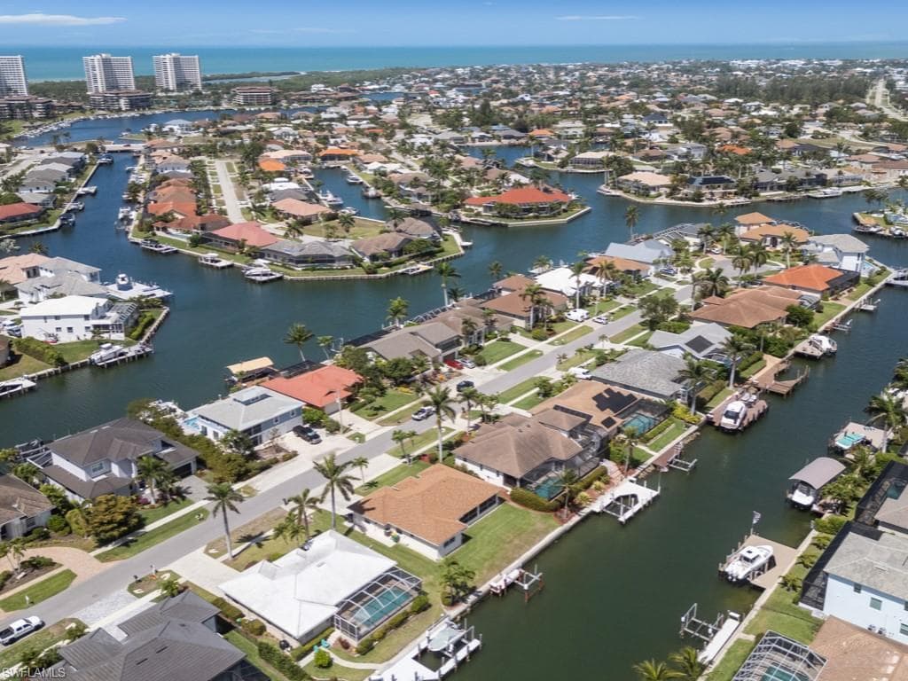 371 Edgewater Ct, Marco Island, FL 34145-27