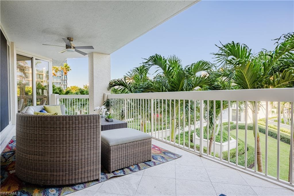 4021 Gulf Shore Blvd N 206, Naples, FL 34103-24