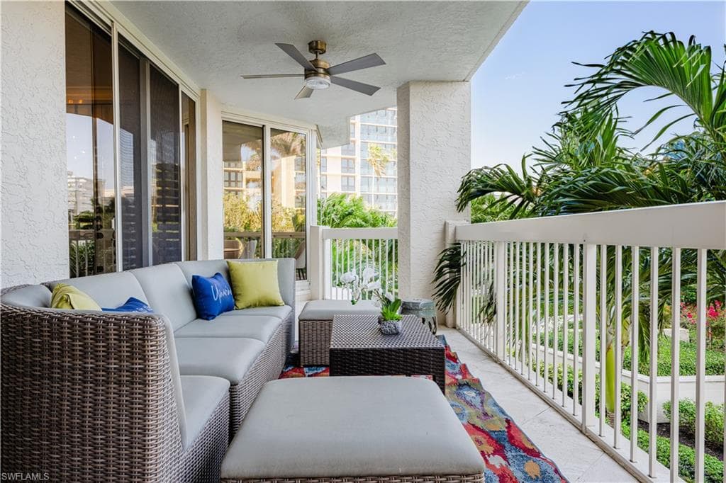 4021 Gulf Shore Blvd N 206, Naples, FL 34103-25