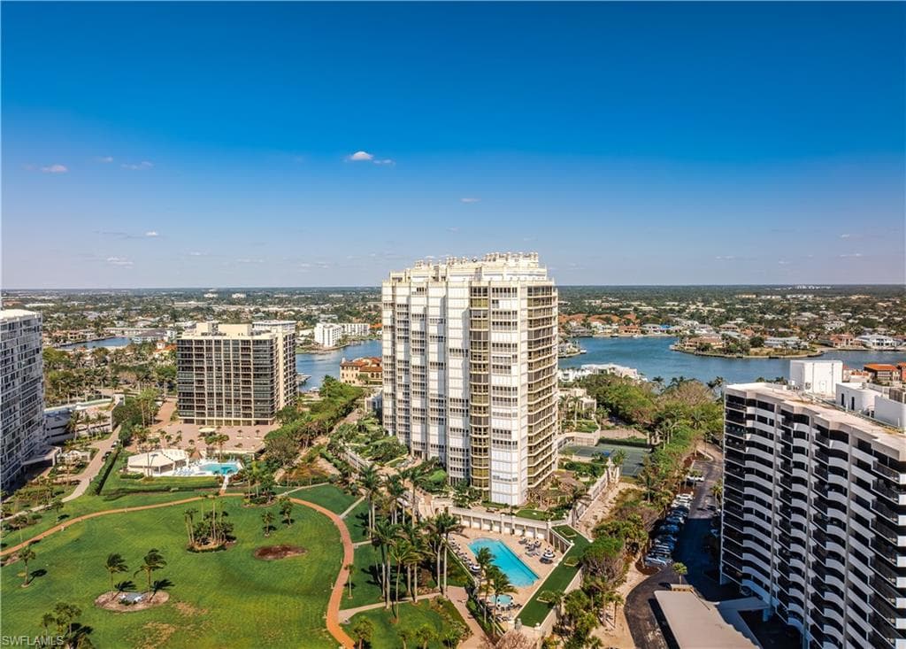 4021 Gulf Shore Blvd N 206, Naples, FL 34103-33