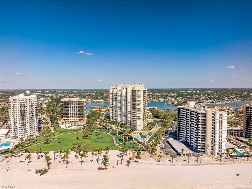 4021 Gulf Shore Blvd N 206, Naples, FL 34103-34